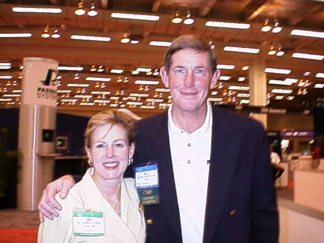 Bill/Lee sharing a moment in the exhibitors hall